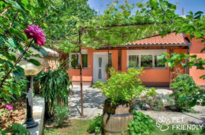 Nettes Ferienhaus in Matulji mit Eigener Terrasse